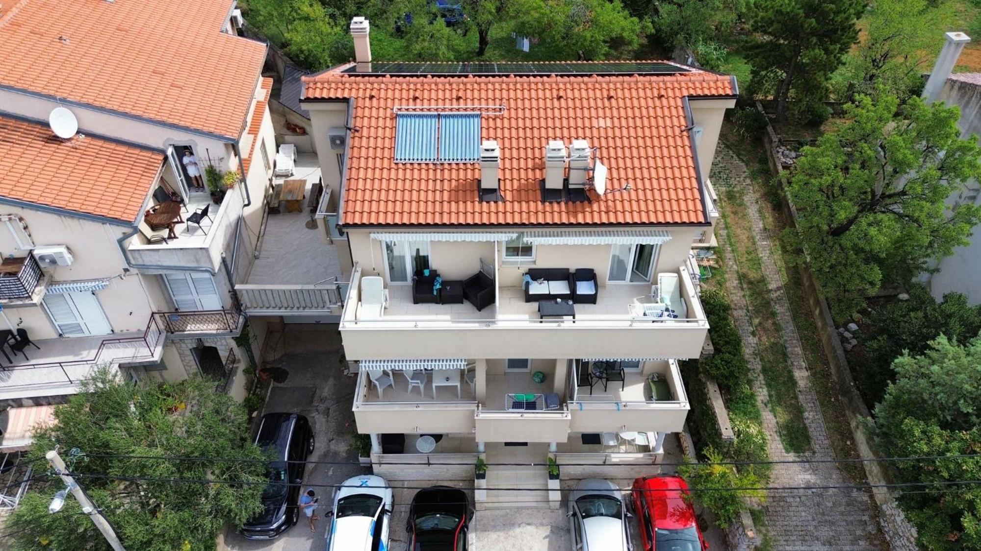 סנג' Apartments And Rooms Lux מראה חיצוני תמונה