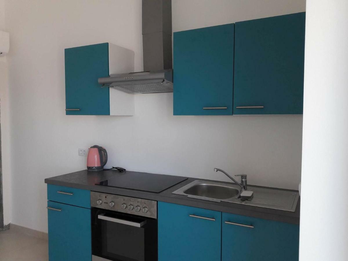 סנג' Apartments And Rooms Lux מראה חיצוני תמונה